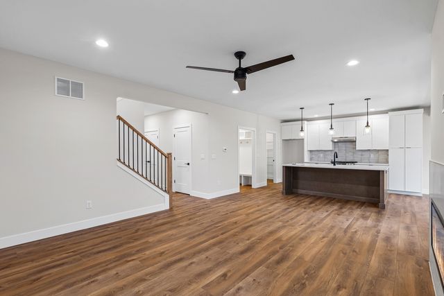 407 Harpers Ferry, Savoy, IL 61874