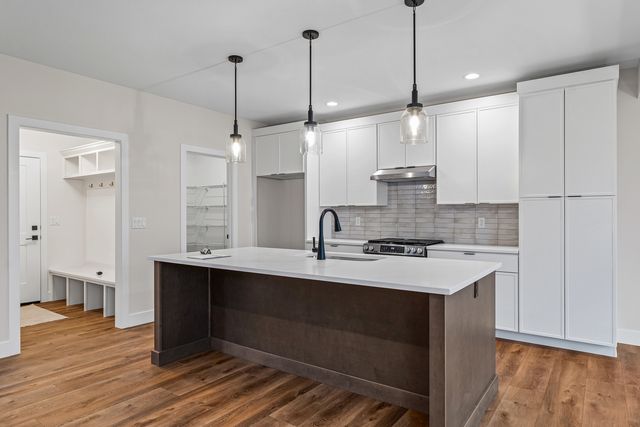 407 Harpers Ferry, Savoy, IL 61874