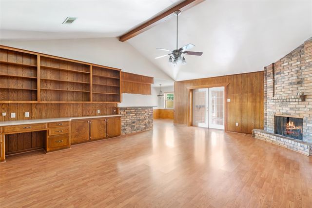 1708 17th Avenue N, Texas City, TX 77590