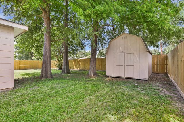 1708 17th Avenue N, Texas City, TX 77590