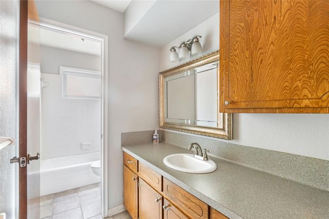 1708 17th Avenue N, Texas City, TX 77590