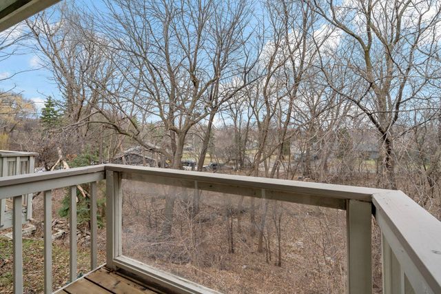 808 Bryant Lane, Burnsville, MN 55337