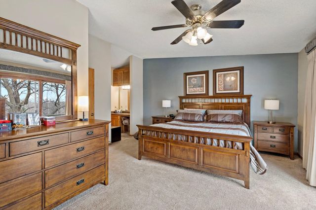 808 Bryant Lane, Burnsville, MN 55337