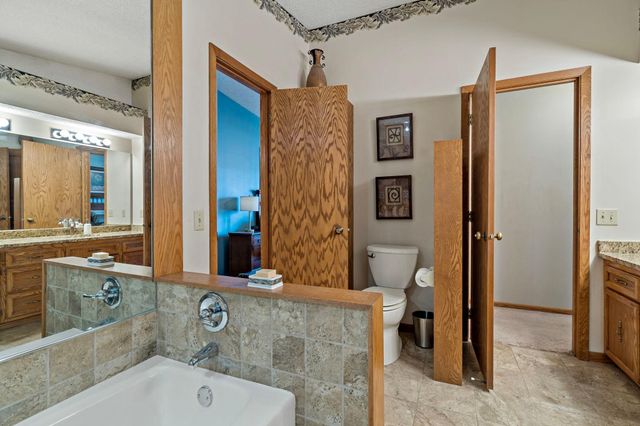 808 Bryant Lane, Burnsville, MN 55337