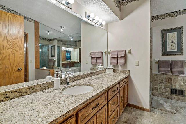 808 Bryant Lane, Burnsville, MN 55337