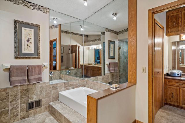 808 Bryant Lane, Burnsville, MN 55337