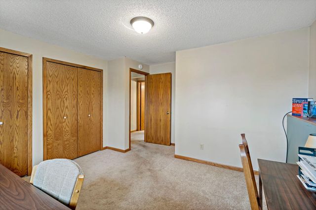 808 Bryant Lane, Burnsville, MN 55337