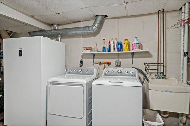 808 Bryant Lane, Burnsville, MN 55337