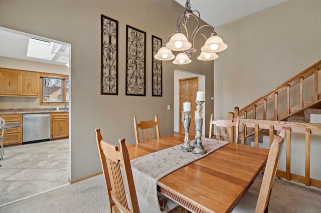 808 Bryant Lane, Burnsville, MN 55337