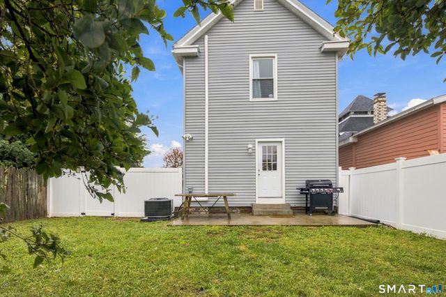 25 California Street, West Haven, CT 06516