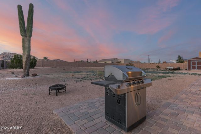 304 E MCKELLIPS Boulevard, Apache Junction, AZ 85119