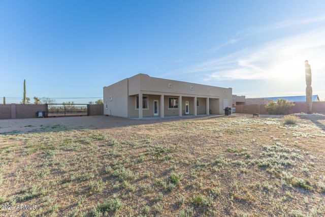 304 E MCKELLIPS Boulevard, Apache Junction, AZ 85119