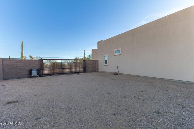 304 E MCKELLIPS Boulevard, Apache Junction, AZ 85119