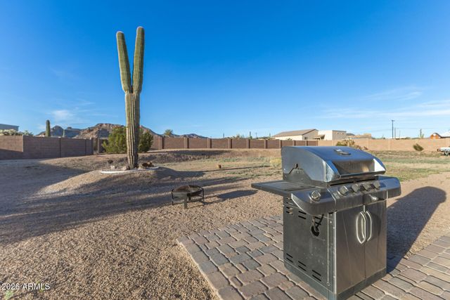 304 E MCKELLIPS Boulevard, Apache Junction, AZ 85119