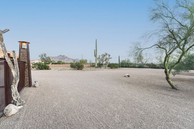 304 E MCKELLIPS Boulevard, Apache Junction, AZ 85119