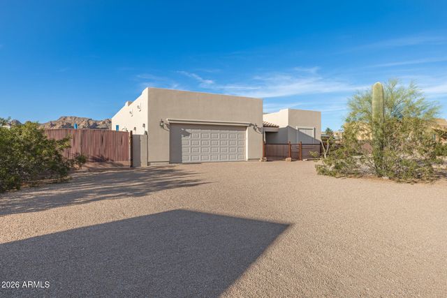 304 E MCKELLIPS Boulevard, Apache Junction, AZ 85119