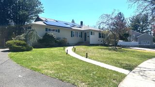 16 Canterbury Road, East Brunswick, NJ 08816