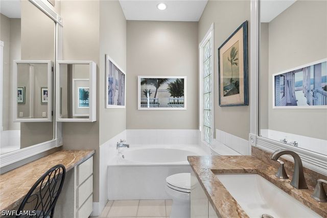 3826 Huelva CT, Naples, FL 34109