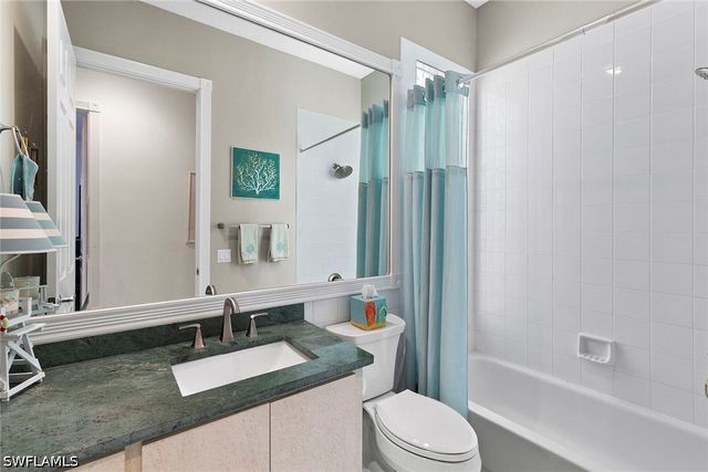 3826 Huelva CT, Naples, FL 34109