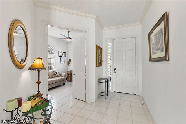 3826 Huelva CT, Naples, FL 34109