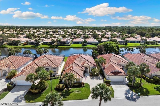 3826 Huelva CT, Naples, FL 34109