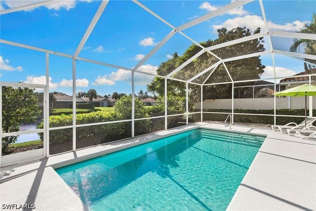 3826 Huelva CT, Naples, FL 34109