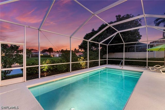 3826 Huelva CT, Naples, FL 34109