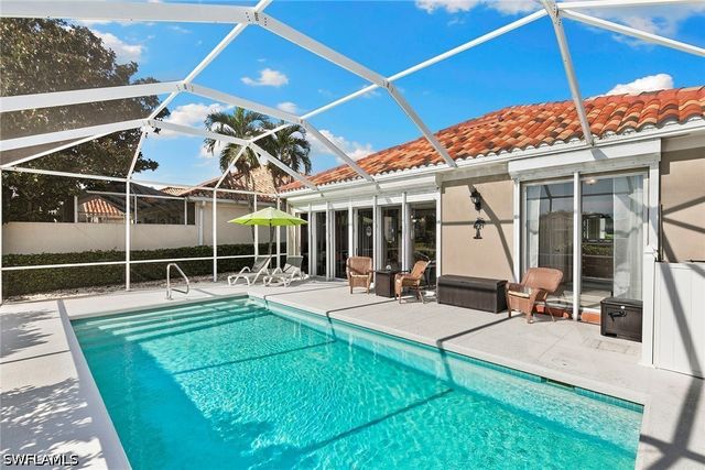 3826 Huelva CT, Naples, FL 34109