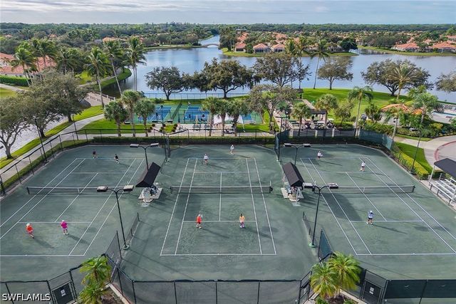 3826 Huelva CT, Naples, FL 34109