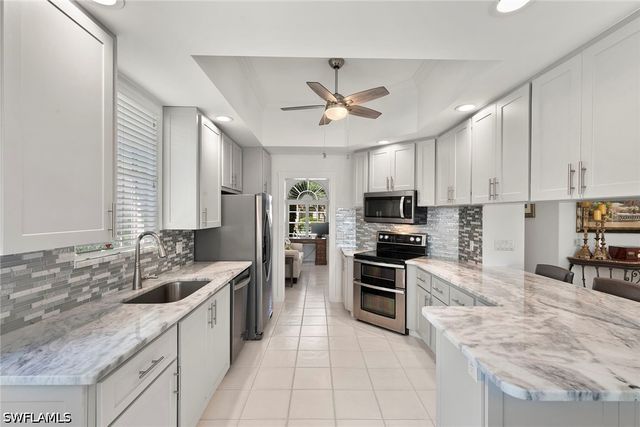 3826 Huelva CT, Naples, FL 34109
