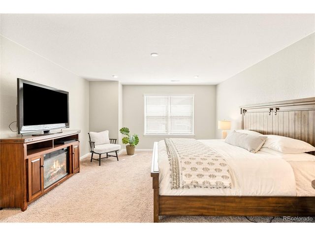 23930 E Minnow Dr, Aurora, CO 80016