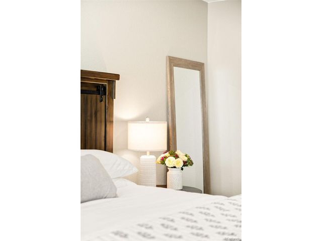 23930 E Minnow Dr, Aurora, CO 80016