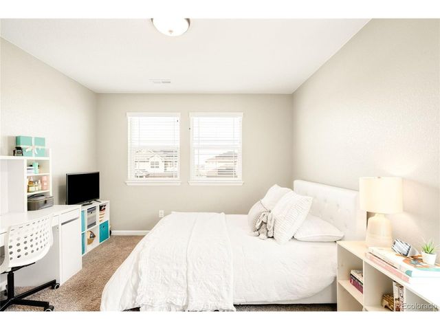 23930 E Minnow Dr, Aurora, CO 80016