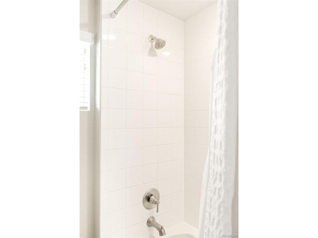 23930 E Minnow Dr, Aurora, CO 80016