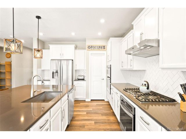 23930 E Minnow Dr, Aurora, CO 80016