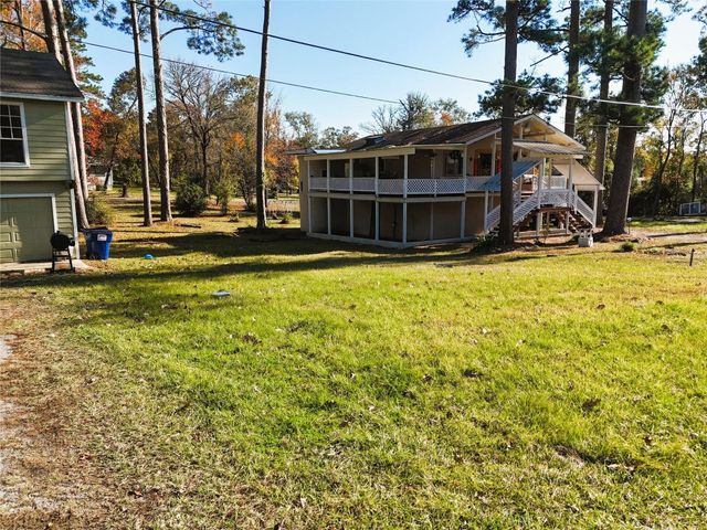 123 Hilltop, Onalaska, TX 77360
