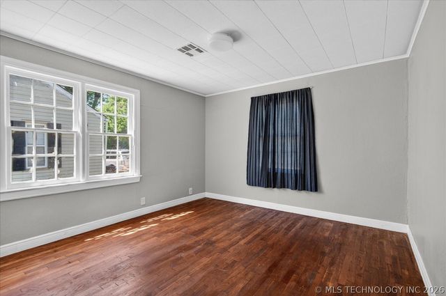 1936 S Johnstone Avenue, Bartlesville, OK 74003