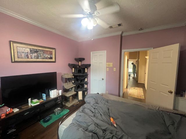 12222 Gladewick Drive, Houston, TX 77077