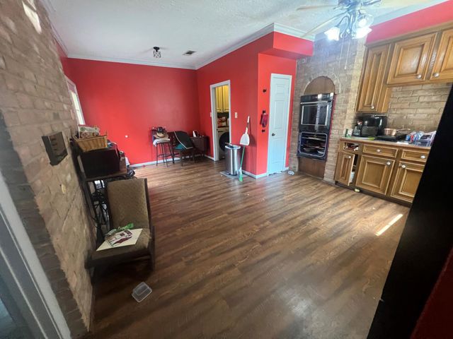 12222 Gladewick Drive, Houston, TX 77077