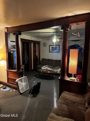 382 3rd Avenue, Troy, NY 12182