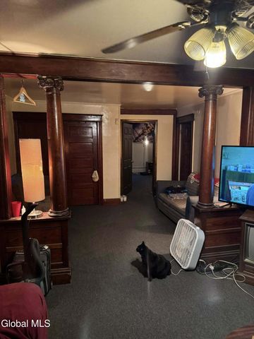 382 3rd Avenue, Troy, NY 12182