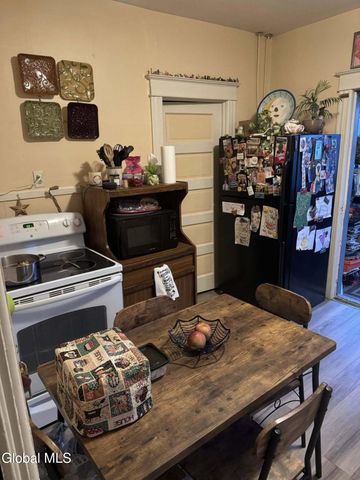 382 3rd Avenue, Troy, NY 12182