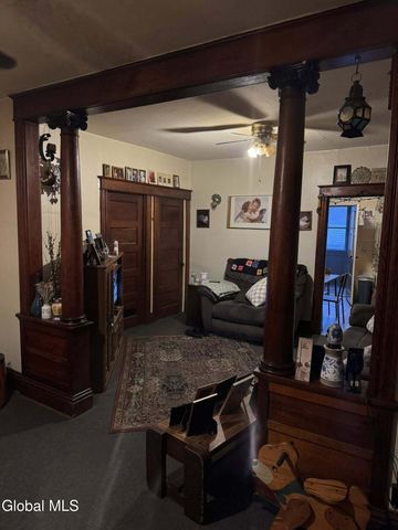 382 3rd Avenue, Troy, NY 12182