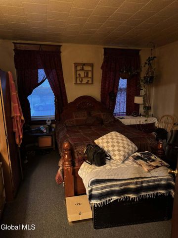 382 3rd Avenue, Troy, NY 12182