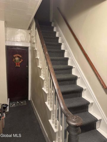 382 3rd Avenue, Troy, NY 12182