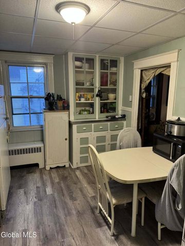 382 3rd Avenue, Troy, NY 12182