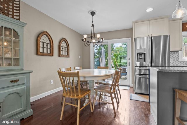 128 HEDGEROW DR, Yardley, PA 19067
