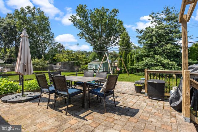 128 HEDGEROW DR, Yardley, PA 19067