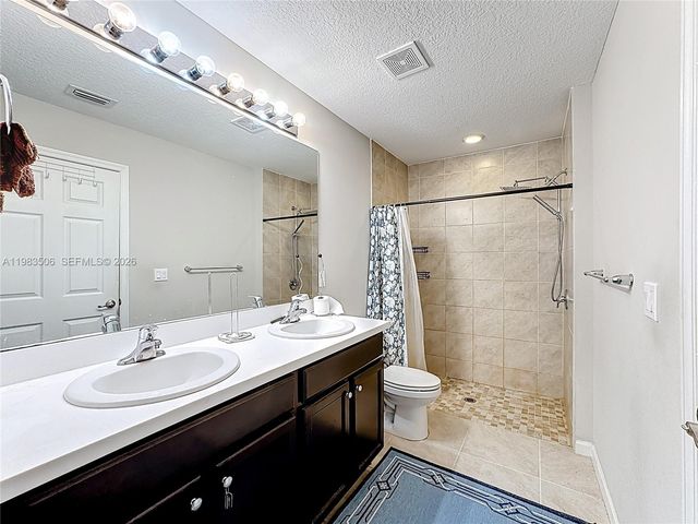 865 SW Mccracken Ave, Port St. Lucie, FL 34953