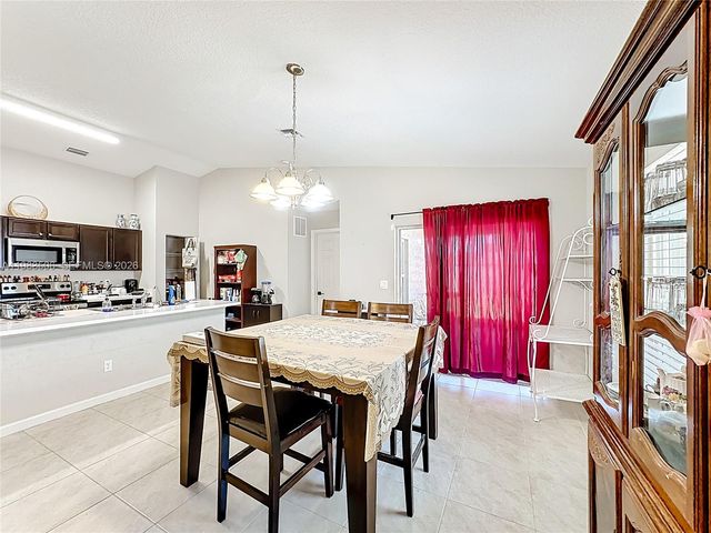 865 SW Mccracken Ave, Port St. Lucie, FL 34953